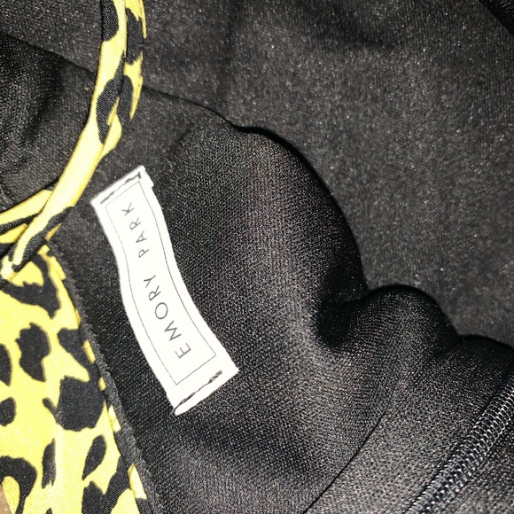 Emory Park Fitted Cheetah Print Mini Dress - Picture 6 of 6